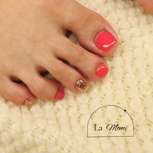 ワンカラーネイル（フット）|ネイルサロン La Momi