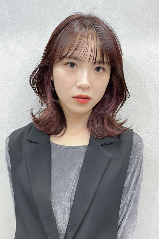 ひし形フォルムで魅せる、くびれミディアムレイヤー|Hair Make TOP SHAPE