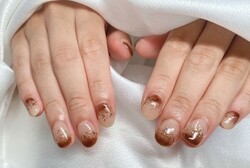 「ハンド 定額デザイン」まるでチョコが溶けているような明るめのブラウンでとても可愛らしいです！