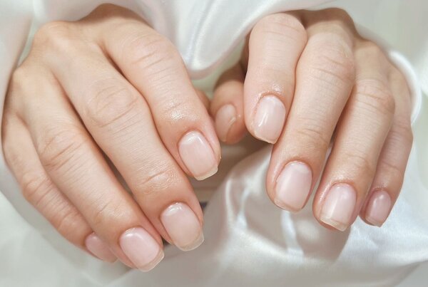 「ハンド クリア・ワンカラー」自爪強化クリアマット仕上げで爪を育てます。|Nail Salon Linda