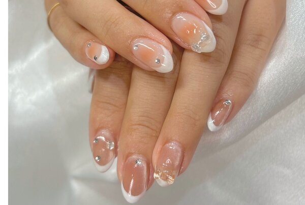 「ハンド ミドルコース」ミドルコースでやりたいをギュッと全部入れ込みました♡|Nail Salon Linda