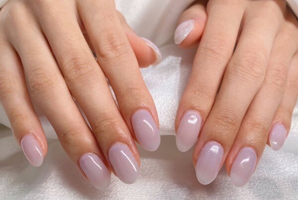 「ハンド ワンカラー」寒色寄りのパープルで少し透け感があるカラーです！落ち着いている中にもお洒落感がありとても素敵です。|Nail Salon Linda