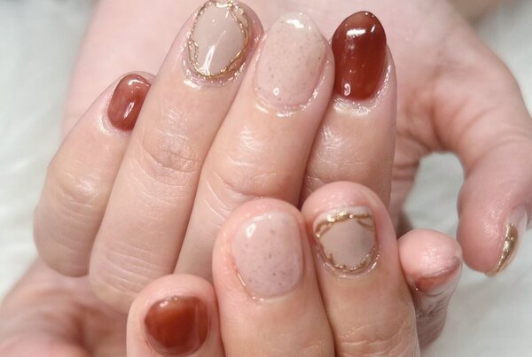 「ハンド ライトコース」ライトコースを色変えVerで、秋色に！|Nail Salon Linda