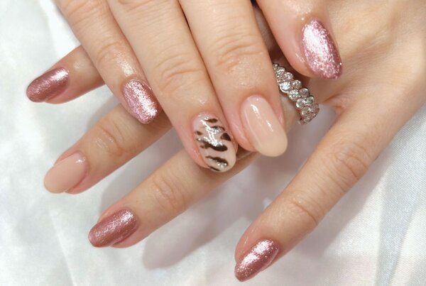 「ハンド 定額デザイン」お色味変更でピンクに！ ゼブラ柄がアクセントです^ ^|Nail Salon Linda
