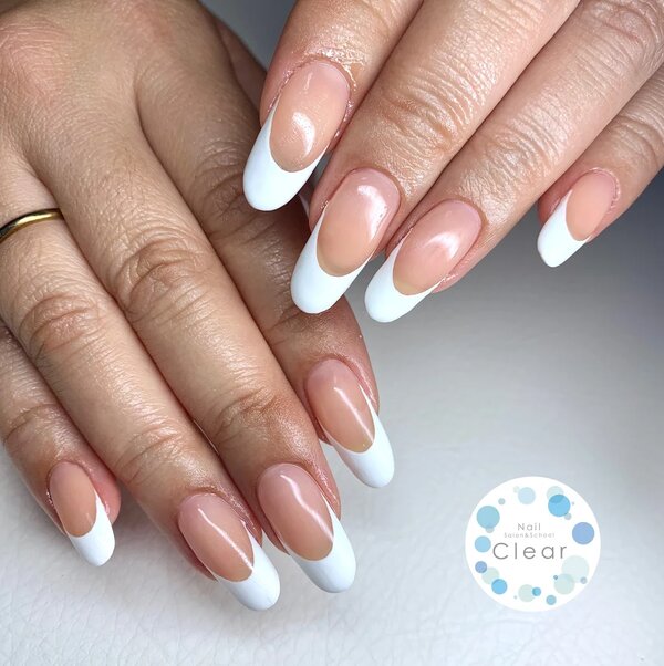 王道のジェルフレンチ|Nailsalon&amp;school Clear