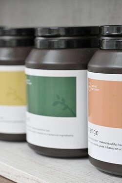 頭皮と髪に優しいカラー剤を使用|ぷるる美容室