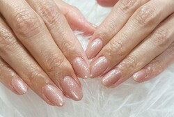 「ハンド ワンカラー」上品な煌めきネイルをワンカラーで！|Nail Salon Linda