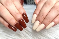 「ハンド ワンカラー」暑さが落ち着いてきて10月に入り、ボルドーカラー大人気です！