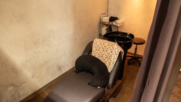 シャンプー台|Lu-ce by AZHAIR