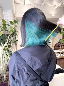 エメラルドグリーンインナーカラー|SUGAR sendai hair &amp; nail