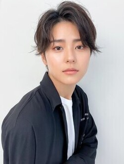 ショートウルフセンターパートルーズパーマメンズカット|髪質改善&amp;トリートメントSUGAR yamagata