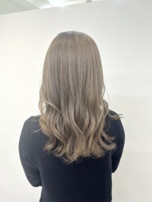 ミルクティーベージュ/大人かわいい/透明感/ダブルカラー|髪質改善＆トリートメント Sugar