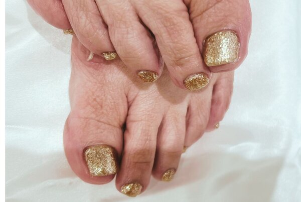 「フット ラメ・ワンカラー」フット2色ピンクラメです|Nail Salon Linda