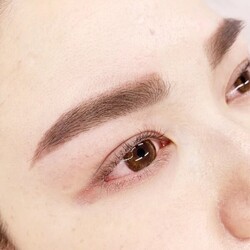 眉毛スタイリング④