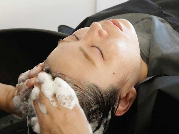 頭皮の洗浄|la soie private salon