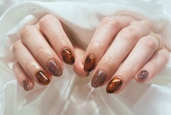 「ハンド ライトコース」ライトコースのカラーチェンジです！ あっという間に秋模様に！ 秋らしいデザインです！|Nail Salon Linda