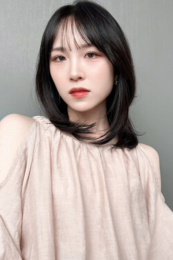 やりすぎ感なくイメチェン！【40・50代】自然に若見え叶う 「ミニウルフ」|Hair Make TOP SHAPE