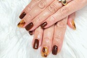 「ハンド 定額デザイン」この秋人気のべっ甲ネイル！ ブラウンとの相性がとても良いです^ ^|Nail Salon Linda