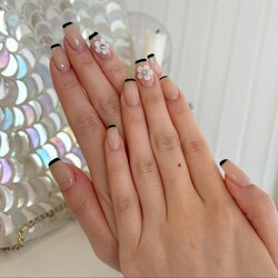 スキニーフレンチ×3Dフラワーネイル★|栃木県宇都宮市　ネイルサロン　ミッシュネイル