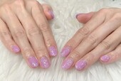「ハンド ワンカラー」淡いパープルにキラキラとしたラメが輝きとても可愛くてオススメです✩.*˚|Nail Salon Linda