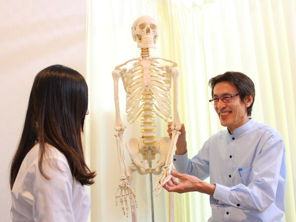 脳蓋整体とは？|美と健康のサロン ナルミ