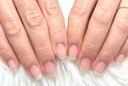 「ハンド クリア・ワンカラー」自爪育成！ 乾燥の季節もジェルで自爪を強化できます！|Nail Salon Linda
