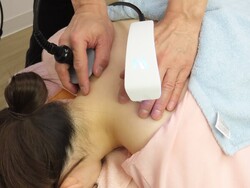 ラジオ波でトリートメント・頭痛解消◎|肩こり・腰痛専門 Jin整体院