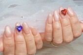 「ハンド 定額デザイン」ハートを色違いにしてとても目が惹かれます！ ぜひお試しください！|Nail Salon Linda