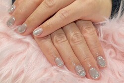 「ハンド 定額デザイン」シンプルなグレーカラーネイルでお仕事でネイルが厳しい方にも是非おすすめです◎