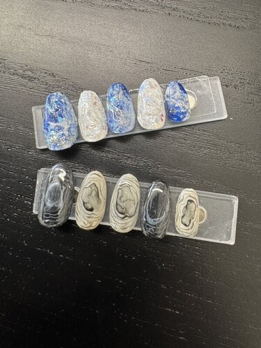 一癖あるニュアンスネイル