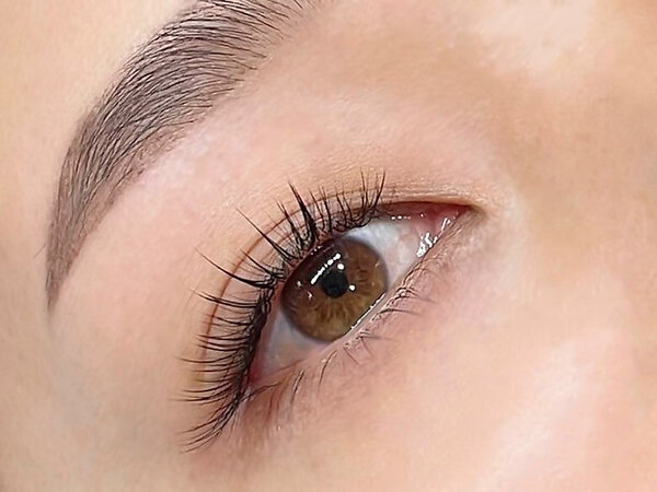 マツエク＋美眉スタイリング①|BLUE EYES 学芸大学店【アイブロウ/眉毛/まつげパーマ/マツエク専門店】