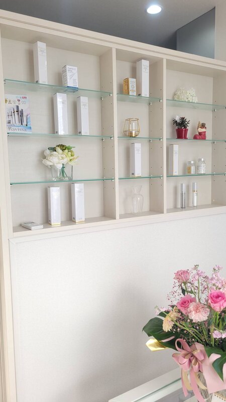 商品ディスプレイ✨|エステティックサロン M