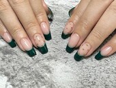 ダークグリーン×フレンチ|hays. nail&amp;eyelash