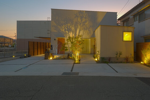 外観✨（夜）|B’S STYLE