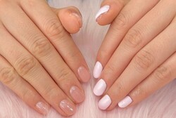 「ハンド ワンカラー」色使いして可愛らしいピンクネイルです！|Nail Salon Linda
