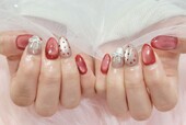 「ハンド ライトコース」赤×シルバーで早めのバレンタインネイルに！小さなハートホロがアクセントです|Nail Salon Linda