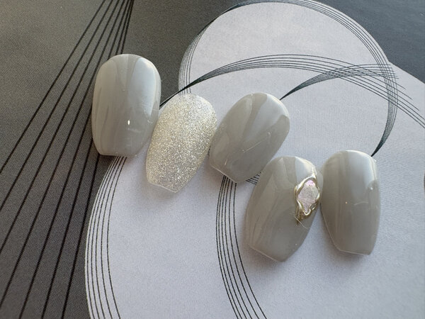 【定額ジェルネイル】グレージュクリスタル|栃木県宇都宮市　ネイルサロン　ミッシュネイル