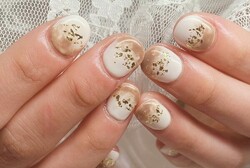 「ハンド 定額デザイン」カフェオレのような色味でとても優しい雰囲気が素敵です！|Nail Salon Linda