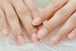 「ハンドオフ」少しネイルをお休みしたい方向けに！ ハンドケアを含め丁寧にサポートさせていただきます！|Nail Salon Linda