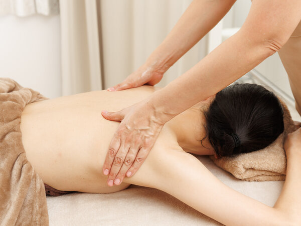 リンパ流し|ナースのロミリンパ