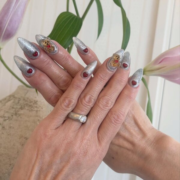 シルバーラメ×クマちゃんネイル★|栃木県宇都宮市　ネイルサロン　ミッシュネイル