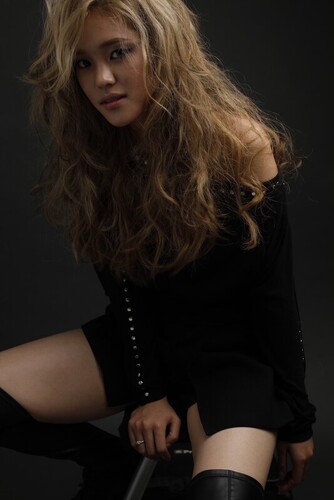 クセ毛、毛量が多い髪の魅力を全開