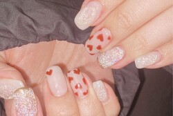 「ハンド ミドルコース」手書きハートはバレンタインにもぴったりでおすすめです！|Nail Salon Linda