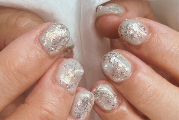 「ハンド ライトコース」ニュアンスデザインもご用意ございますのでお試しください！|Nail Salon Linda