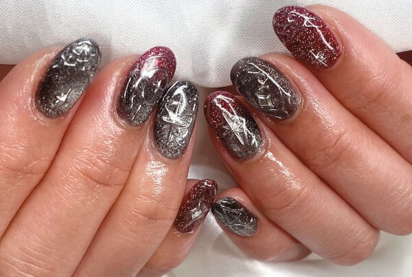 「ハンド ミドルコース」かっこいいをテーマにミラーのアートとパーツでシルバーを沢山使っています♪|Nail Salon Linda