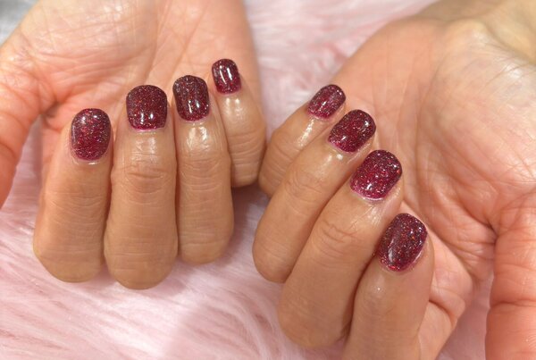 「ハンド フラッシュ・ワンカラー」赤のフラッシュ人気です！ バレンタインネイルにもオススメです^ ^|Nail Salon Linda