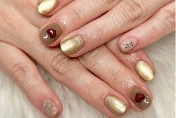 「ハンド 定額デザイン」色変えで柔らかい印象のバレンタインネイルに|Nail Salon Linda