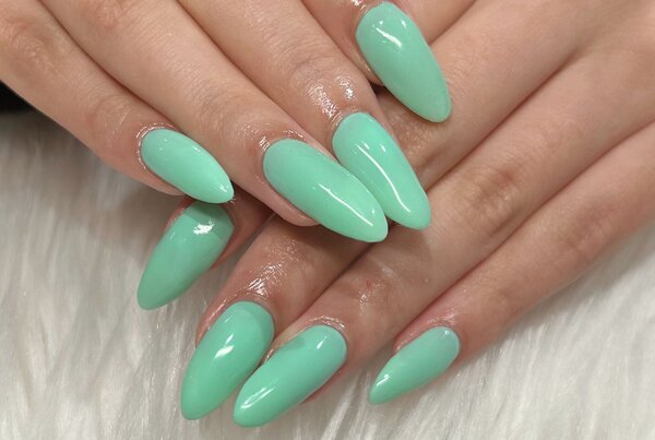 「ハンド ワンカラー」パキッとしたミントグリーンネイル！ 爪先が明るくなります´`*|Nail Salon Linda