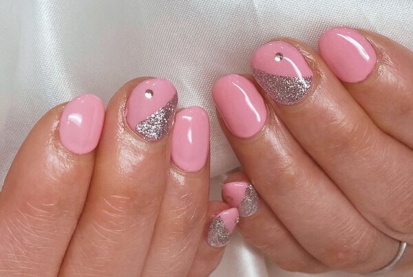 「ハンド 定額デザイン」 春らしいカラー人気出ています♪|Nail Salon Linda