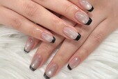 「ハンド ワンカラー」肌馴染みの良いカラーはお手元に合わせて決めるのがおすすめです！|Nail Salon Linda